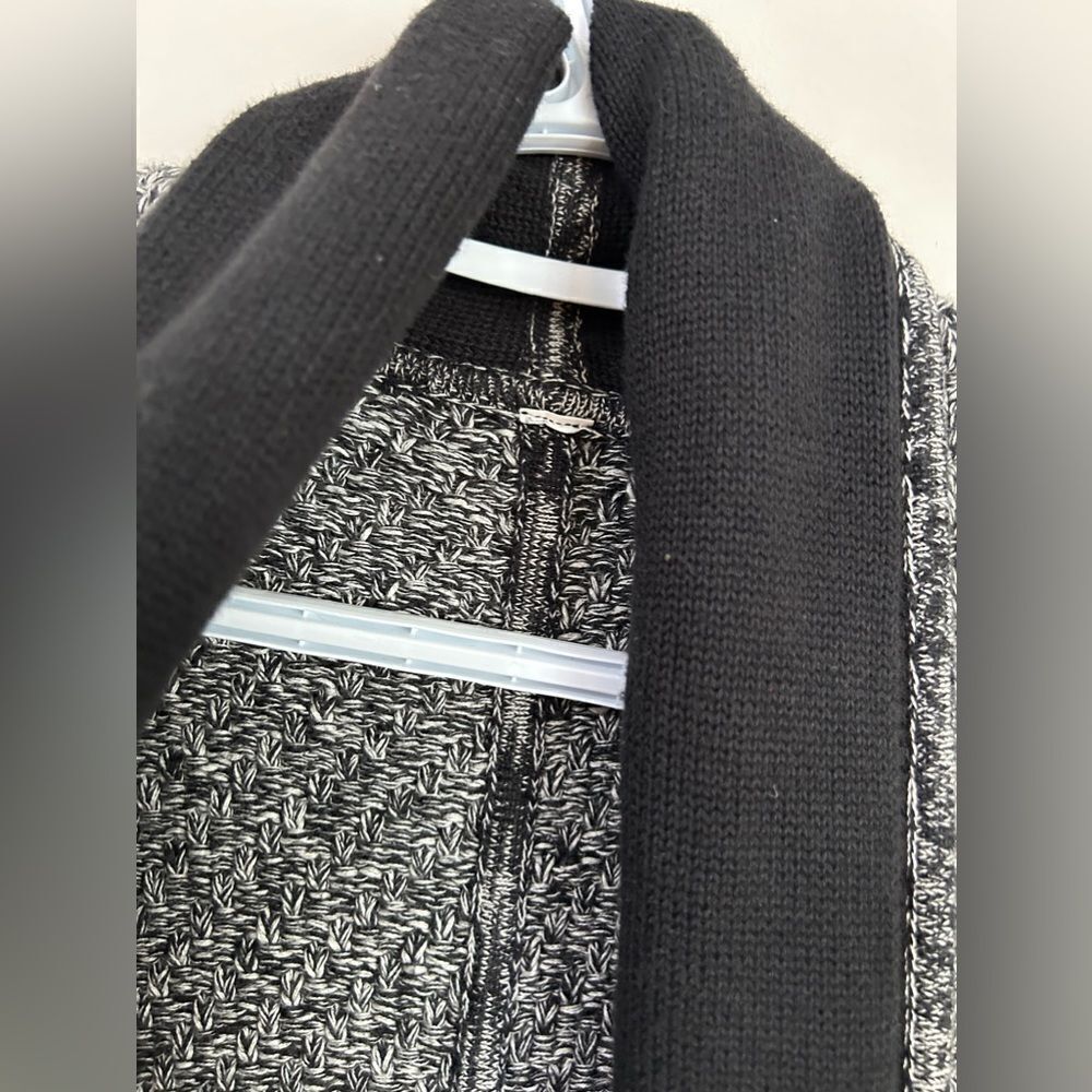 Lululemon Black and white Buttoned Cardigan - Picture 10 of 12